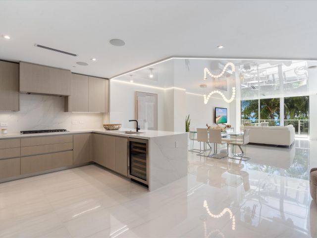 Продажа квартиры #N201 - фото 6635837