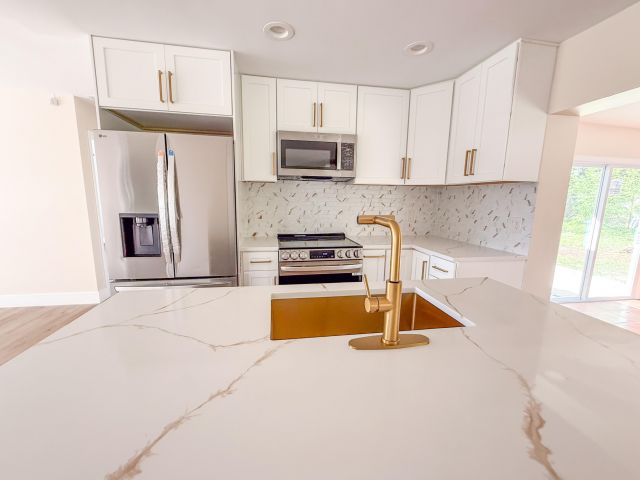 Продажа дома по адресу 2479 Pinecrest Court - фото 6894192