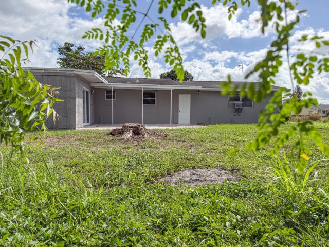 Продажа дома по адресу 2479 Pinecrest Court - фото 6894195