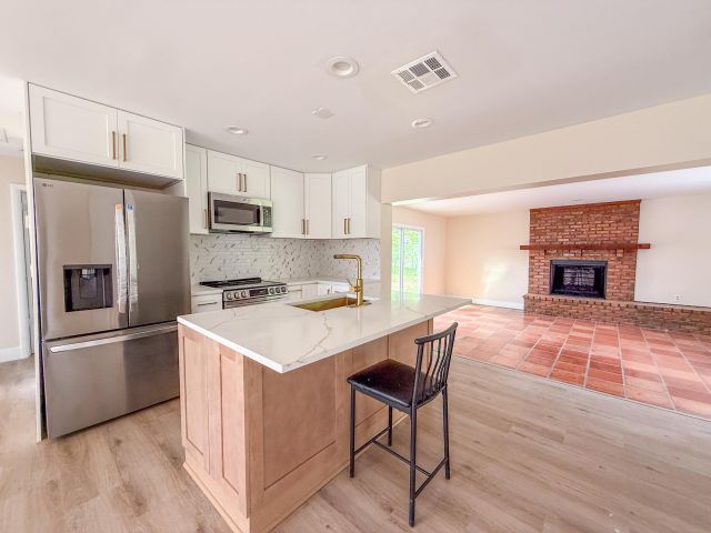 Продажа дома по адресу 2479 Pinecrest Court - фото 6894197