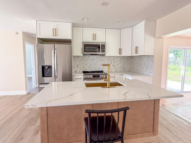 Продажа дома по адресу 2479 Pinecrest Court - фото 6894199