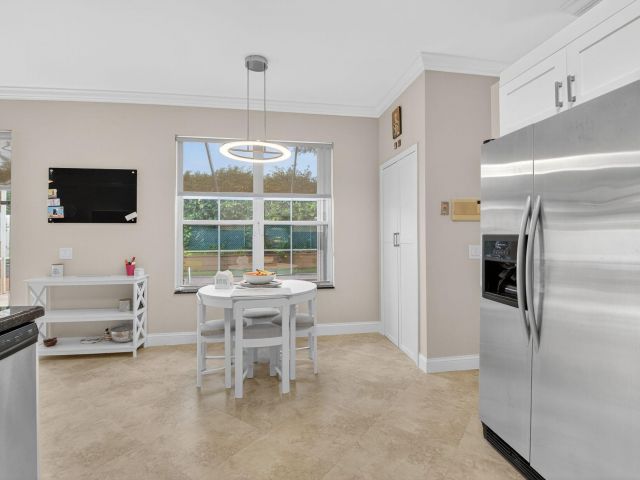 Продажа дома по адресу 9506 Fox Trot Lane - фото 6644249