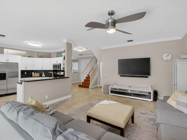 Продажа дома по адресу 9506 Fox Trot Lane - фото 6644260