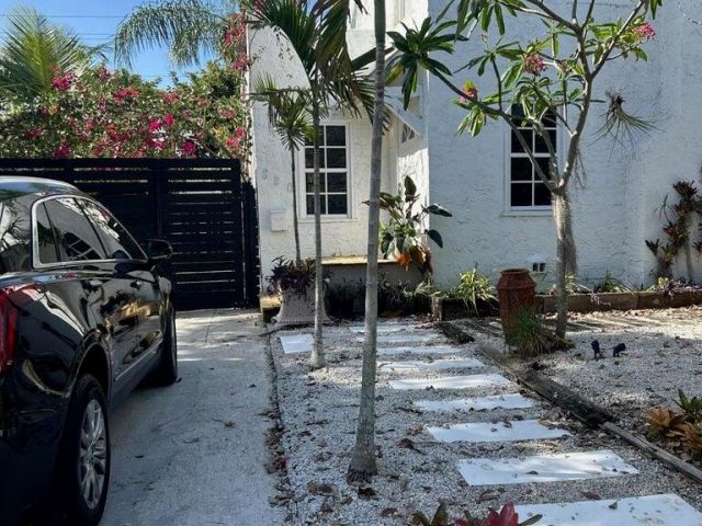 Дом в аренду по адресу 820 30th Street - фото 6656402