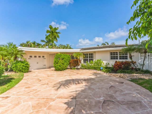 Дом в аренду по адресу 98 SW 8th Avenue - фото 6644045