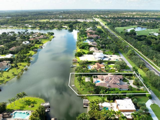 Продажа дома по адресу 9006 Wendy Lane W - фото 6660645