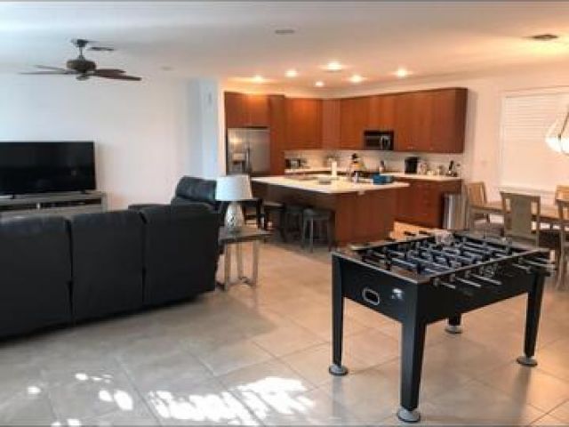 Дом в аренду по адресу 519 SW 5th Avenue 519a - фото 6642568