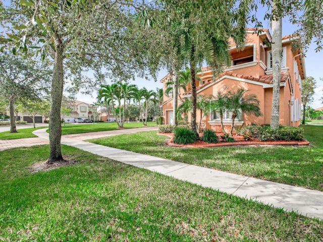 Продажа дома по адресу 514 Cresta Circle - фото 6632231