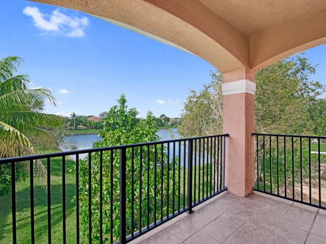 Продажа дома по адресу 514 Cresta Circle - фото 6632235