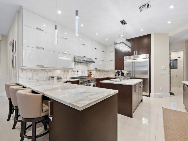 Продажа дома по адресу 2832 NE 21st Court - фото 6642551