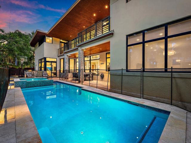 Продажа дома по адресу 2832 NE 21st Court - фото 6642560