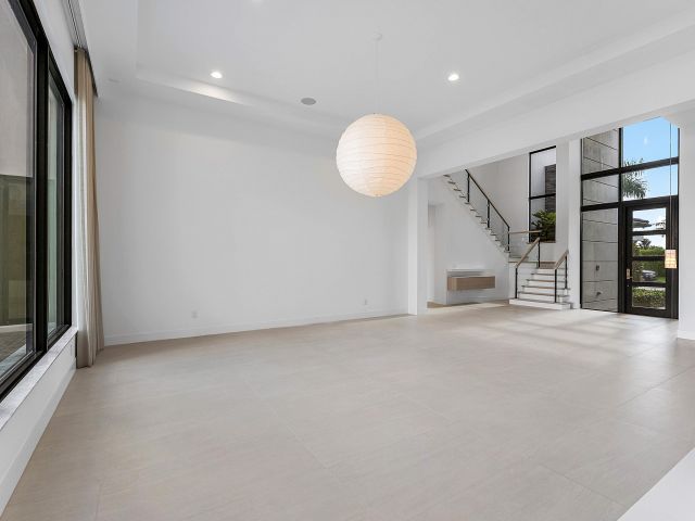 Дом в аренду по адресу 17151 Brulee Breeze Way - фото 6644027