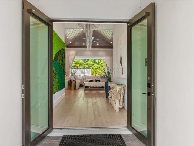 Продажа дома по адресу 501 NW 9th Street - фото 6677794