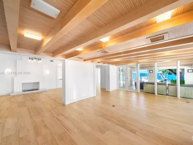 Продажа дома по адресу 444 W Rivo Alto Dr - фото 6699939