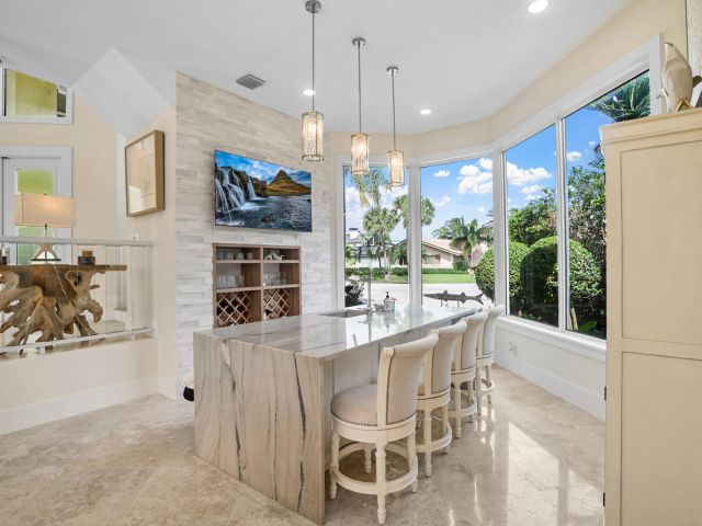 Продажа дома по адресу 968 Hyacinth Drive - фото 6656728