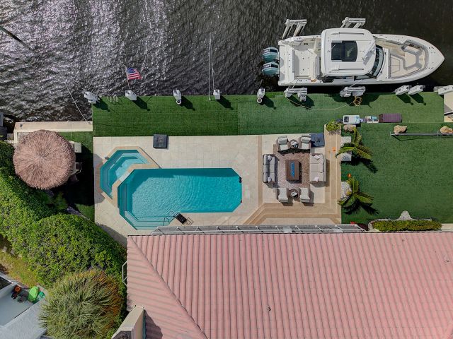 Продажа дома по адресу 968 Hyacinth Drive - фото 6656734