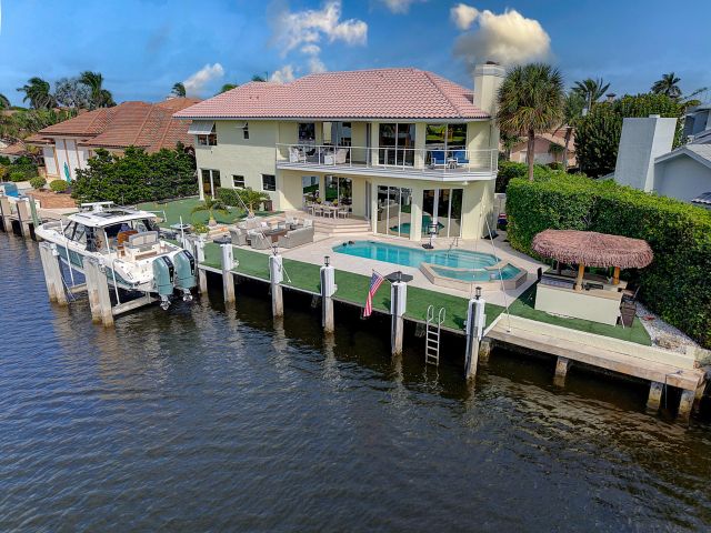 Продажа дома по адресу 968 Hyacinth Drive - фото 6656737