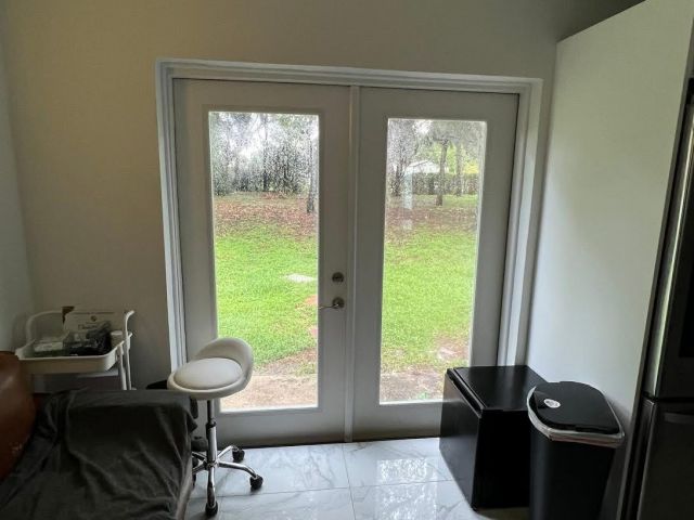 Дом в аренду по адресу 372 NW 4th Court - фото 6642977