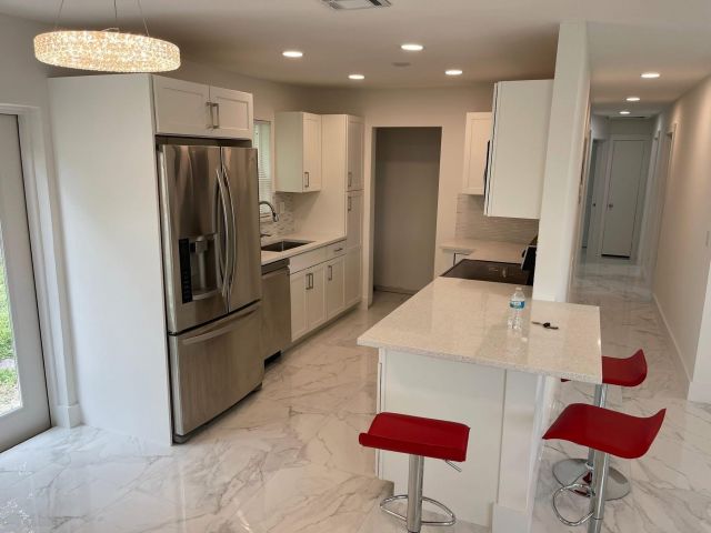 Дом в аренду по адресу 372 NW 4th Court - фото 6642980