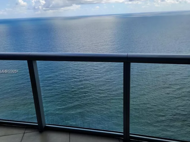 Квартира в аренду номер3705 - фото 6636049