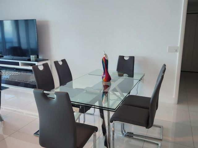 Квартира в аренду номер3705 - фото 6636051