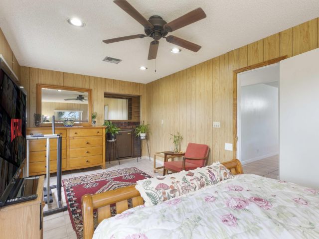 Продажа дома по адресу 101 N Sequoia Drive N - фото 6656403