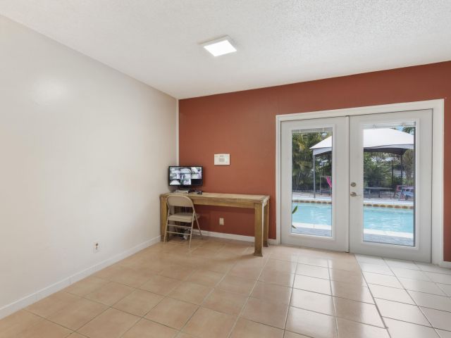 Продажа дома по адресу 101 N Sequoia Drive N - фото 6656413