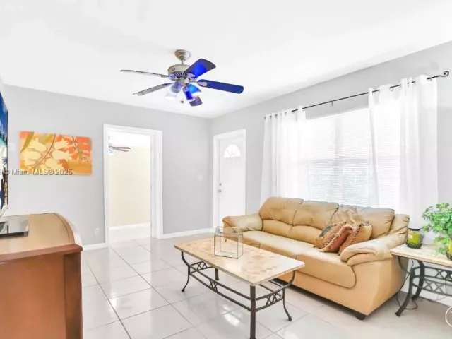 Продажа дома по адресу 822 Avenida Hermosa - фото 6641452