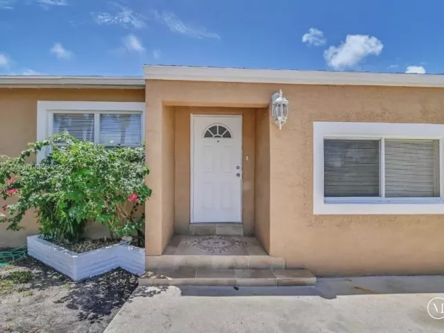 Продажа дома по адресу 822 Avenida Hermosa - фото 6641455