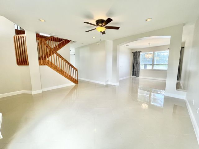 Дом в аренду по адресу 9593 Tavernier Drive - фото 6643855