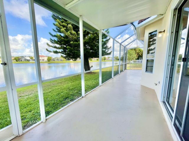 Дом в аренду по адресу 9593 Tavernier Drive - фото 6643866