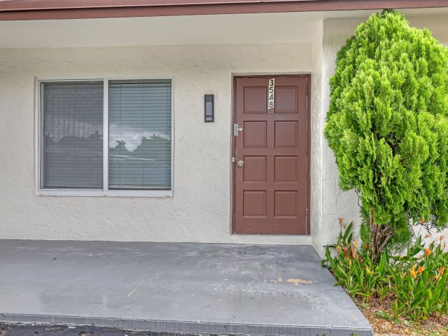 Дом в аренду по адресу 3548 NE 5th Drive - фото 6644013