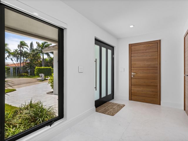 Продажа дома по адресу 843 NE Mulberry Drive - фото 6644002