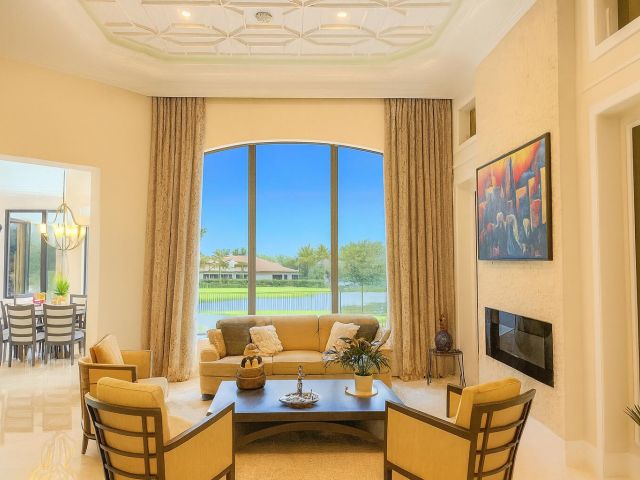 Продажа дома по адресу 16786 Crown Bridge Drive - фото 6686723