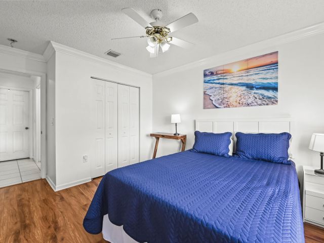 Продажа дома по адресу 375 SW 205th Avenue - фото 6645398