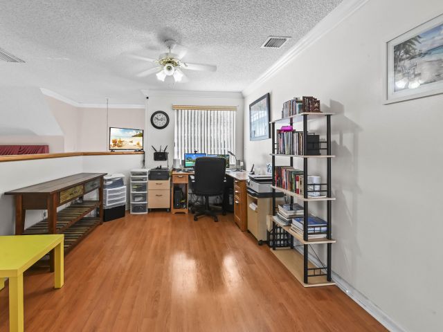 Продажа дома по адресу 375 SW 205th Avenue - фото 6645401