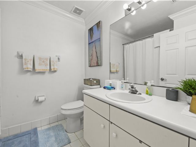 Продажа дома по адресу 375 SW 205th Avenue - фото 6645402