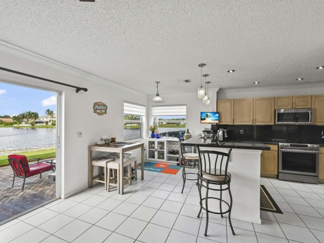 Продажа дома по адресу 375 SW 205th Avenue - фото 6645407