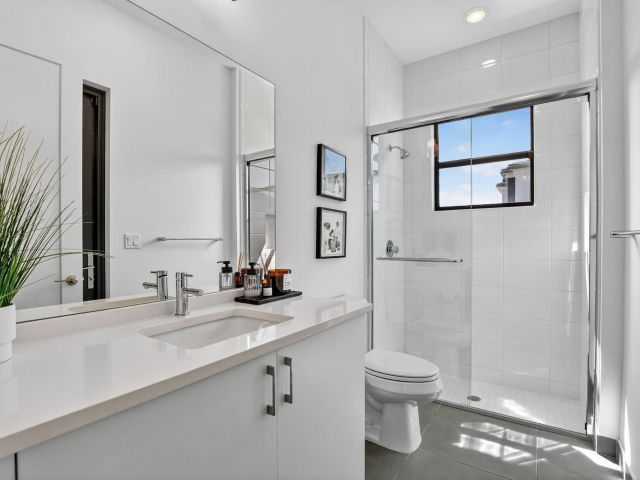 Продажа дома по адресу 8284 Royal County Down Road - фото 6643761