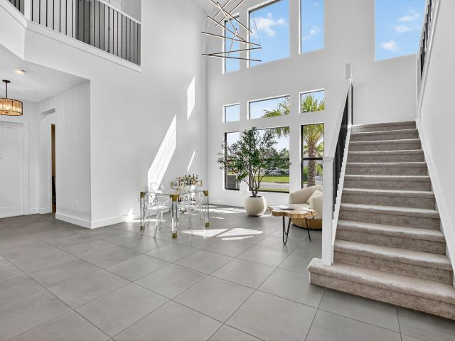 Продажа дома по адресу 8284 Royal County Down Road - фото 6643770