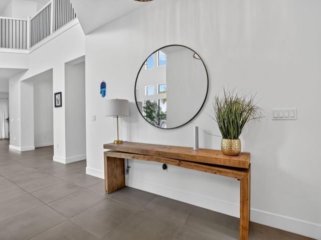 Продажа дома по адресу 8284 Royal County Down Road - фото 6643773