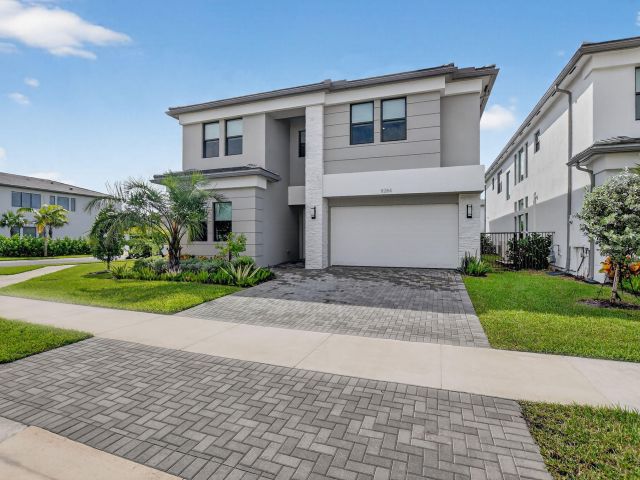 Продажа дома по адресу 8284 Royal County Down Road - фото 6643776