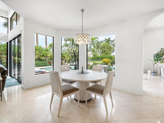 Продажа дома по адресу 4976 Bocaire Boulevard - фото 6649907