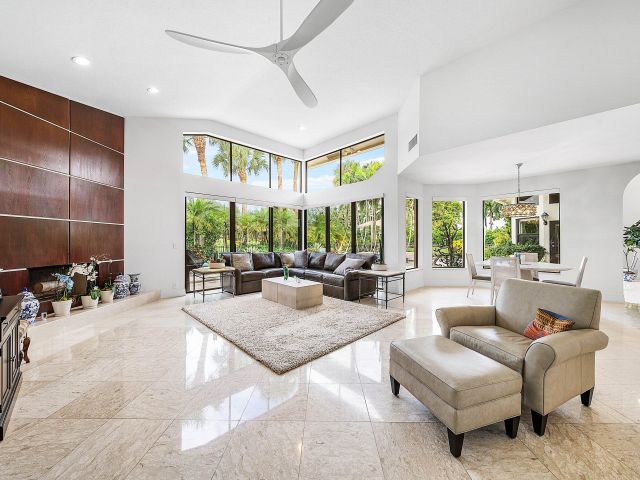 Продажа дома по адресу 4976 Bocaire Boulevard - фото 6649908