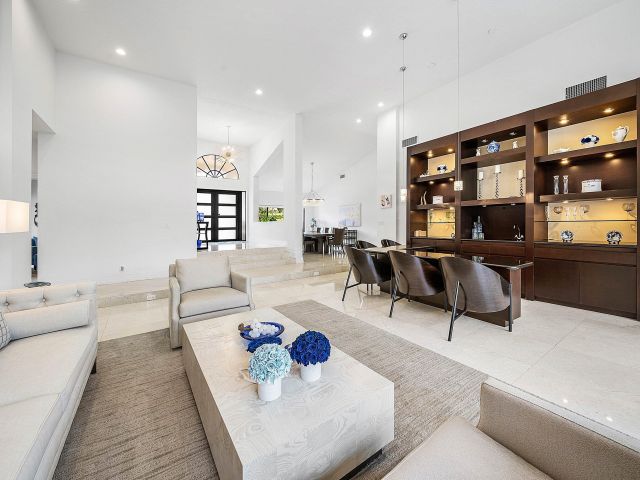 Продажа дома по адресу 4976 Bocaire Boulevard - фото 6649915