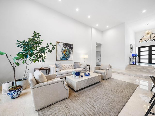 Продажа дома по адресу 4976 Bocaire Boulevard - фото 6649916