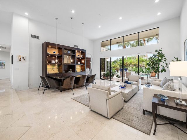 Продажа дома по адресу 4976 Bocaire Boulevard - фото 6649917