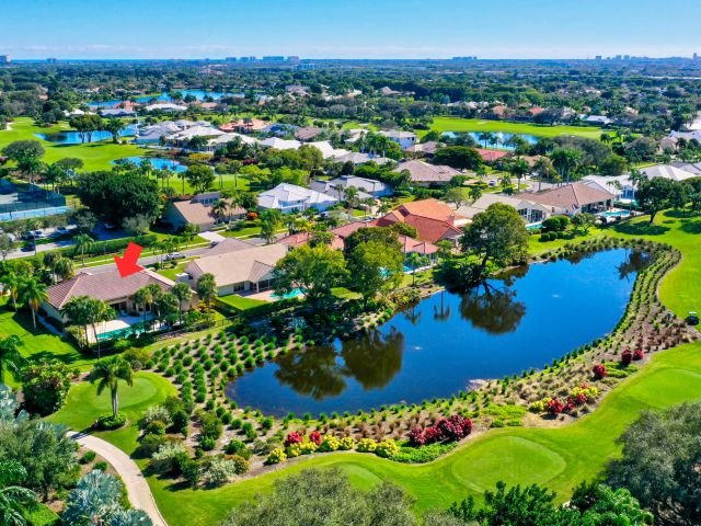 Продажа дома по адресу 4976 Bocaire Boulevard - фото 6649921