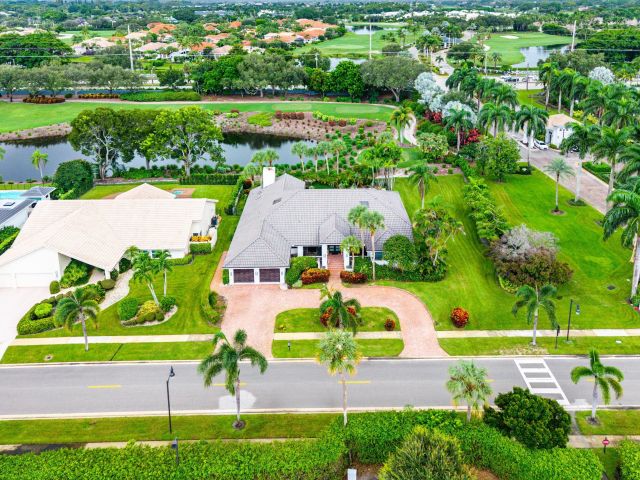 Продажа дома по адресу 4976 Bocaire Boulevard - фото 6649923