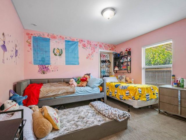 Продажа дома по адресу 625 Forest Hill Boulevard - фото 6637320